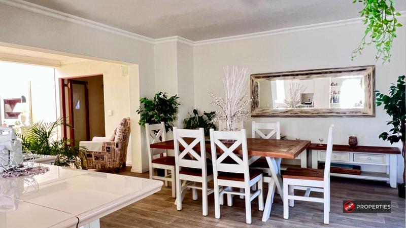 5 Bedroom Property for Sale in Bredasdorp Western Cape